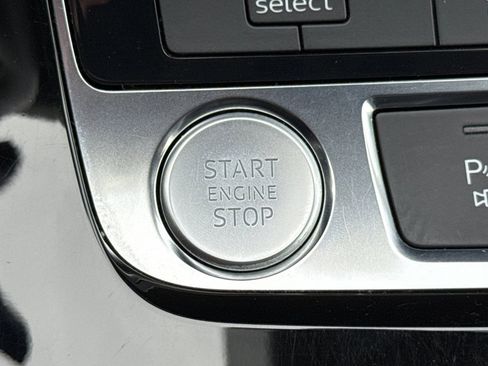 Used 2019 Audi Q8 Premium Plus w/ Premium Plus image 27