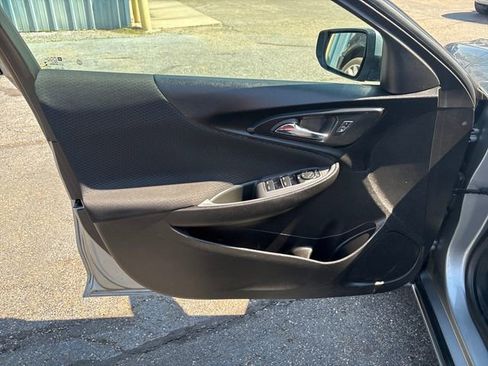 Used 2024 Chevrolet Malibu LT image 8