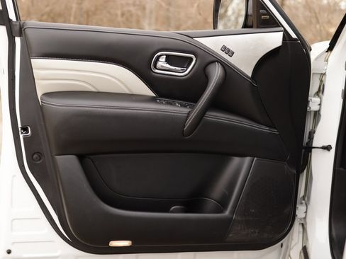 Used 2019 INFINITI QX80 Limited w/ All-Season Package image 30