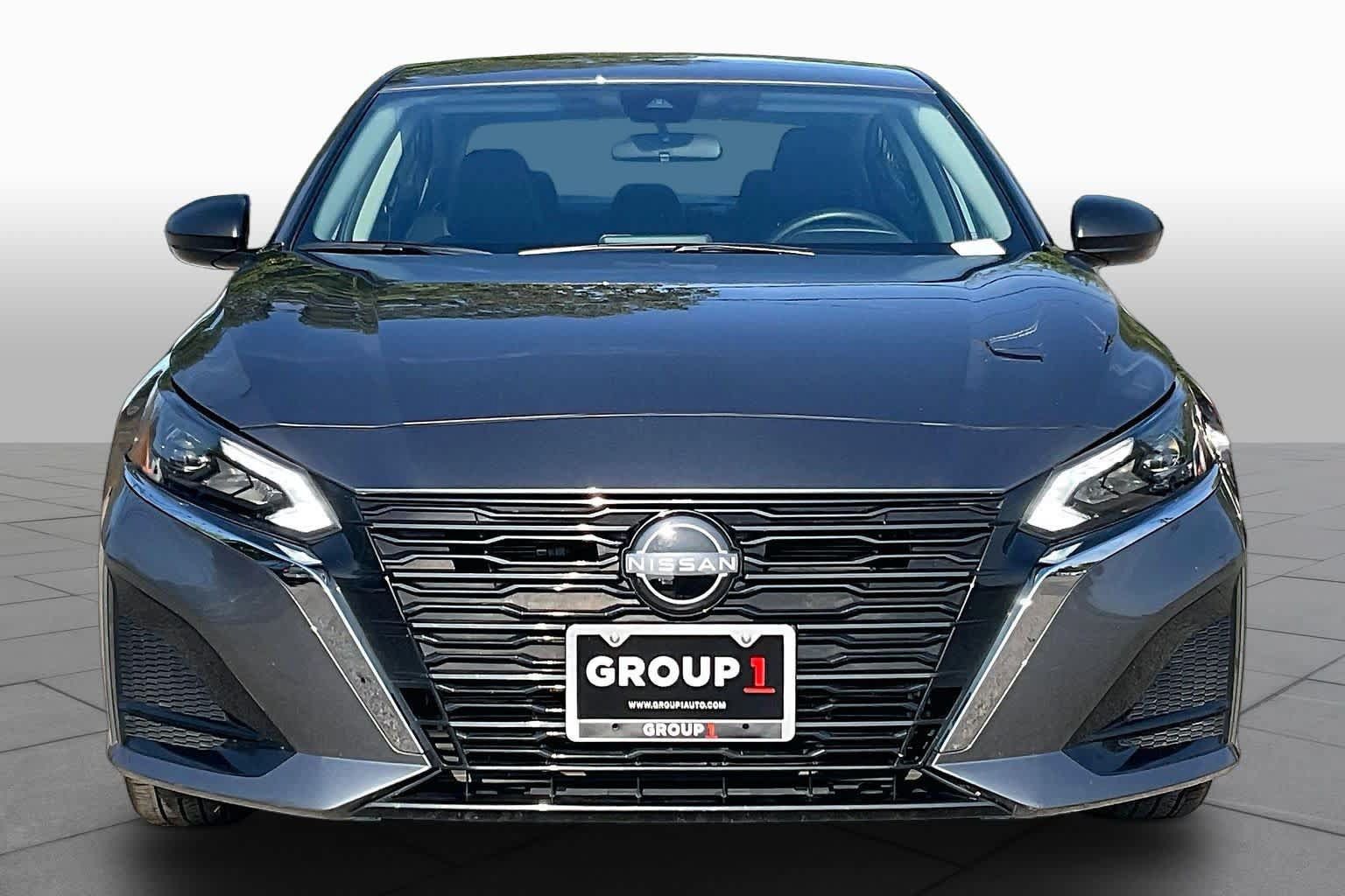 Used 2025 Nissan Altima 2.5 SV FWD image 4