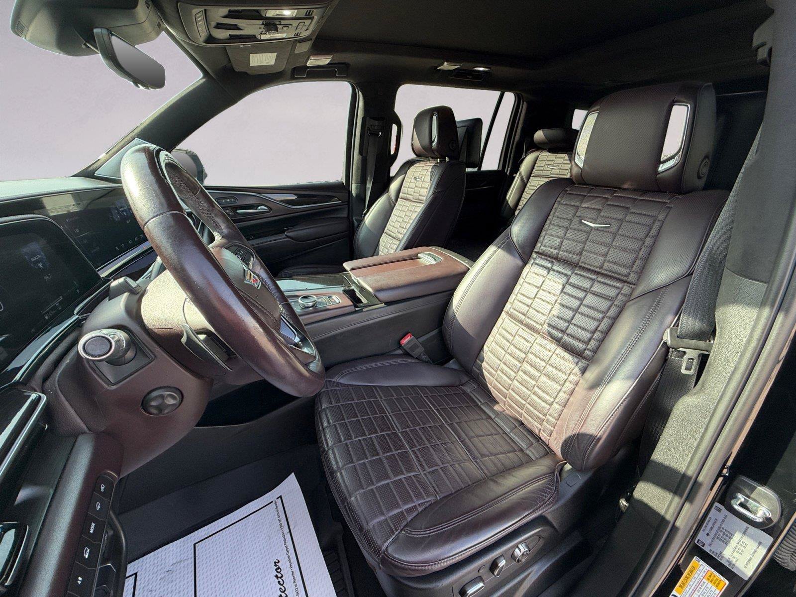 Certified 2023 Cadillac Escalade ESV Sport Platinum w/ LPO, Floor Liner Package AWD/4WD image 9