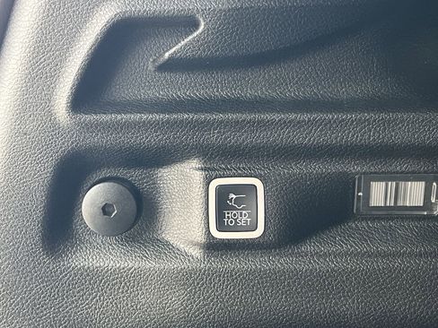 Used 2021 Jeep Grand Cherokee L Limited image 33