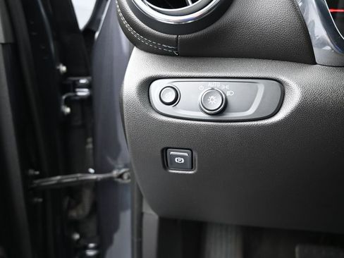 Used 2021 Chevrolet Blazer LT image 31