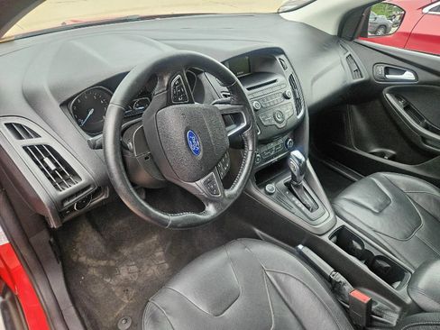Used 2015 Ford Focus SE w/ Equipment Group 201A FWD image 11