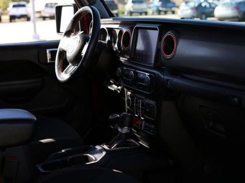 Used 2022 Jeep Gladiator Mojave w/ Trailer Tow Package image 27