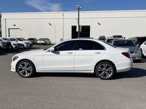 Used 2021 Mercedes-Benz C 300 4MATIC Sedan image 2