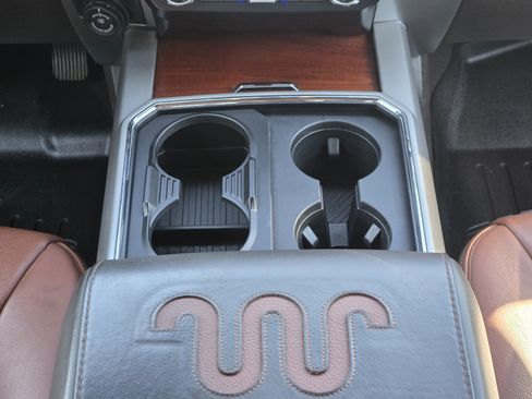Used 2022 Ford F250 King Ranch w/ King Ranch Ultimate Package AWD/4WD image 16