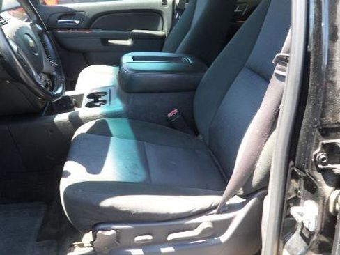 Used 2013 Chevrolet Suburban LS AWD/4WD image 15