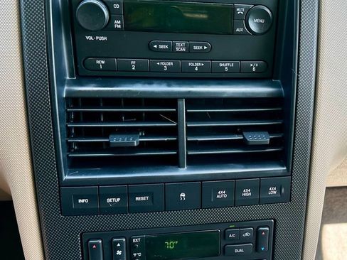 Used 2007 Ford Explorer Sport Trac Limited AWD/4WD image 13