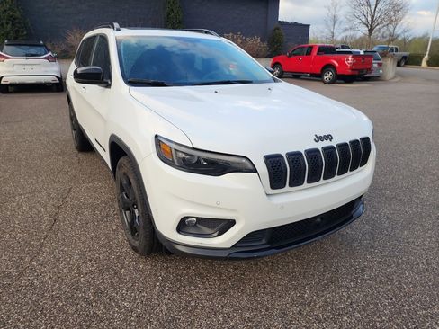 Used 2023 Jeep Cherokee Altitude Lux w/ Lux Elite Package image 9