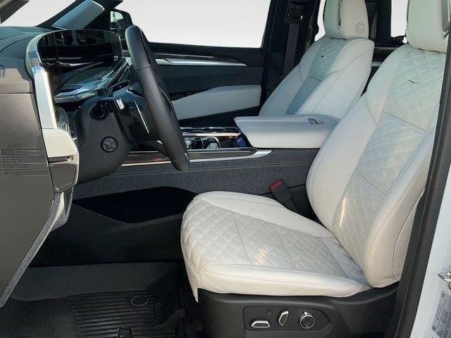 Used 2026 Cadillac Escalade V AWD/4WD image 13