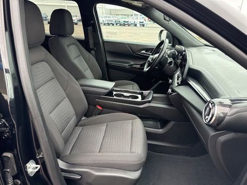 Used 2025 Chevrolet Equinox LT FWD image 17