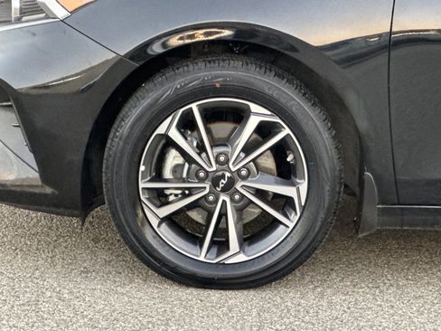 Used 2023 Kia Forte LXS w/ LXS Technology Package image 22