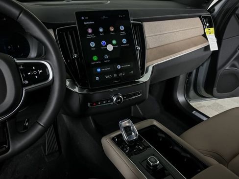 New 2026 Volvo XC90 B6 Plus w/ Protection Package Premier image 13