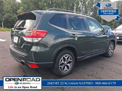 Used 2023 Subaru Forester Premium AWD/4WD image 3