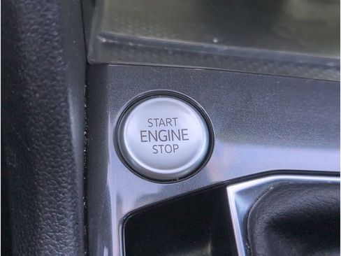 Used 2023 Volkswagen Tiguan SE R-Line image 18