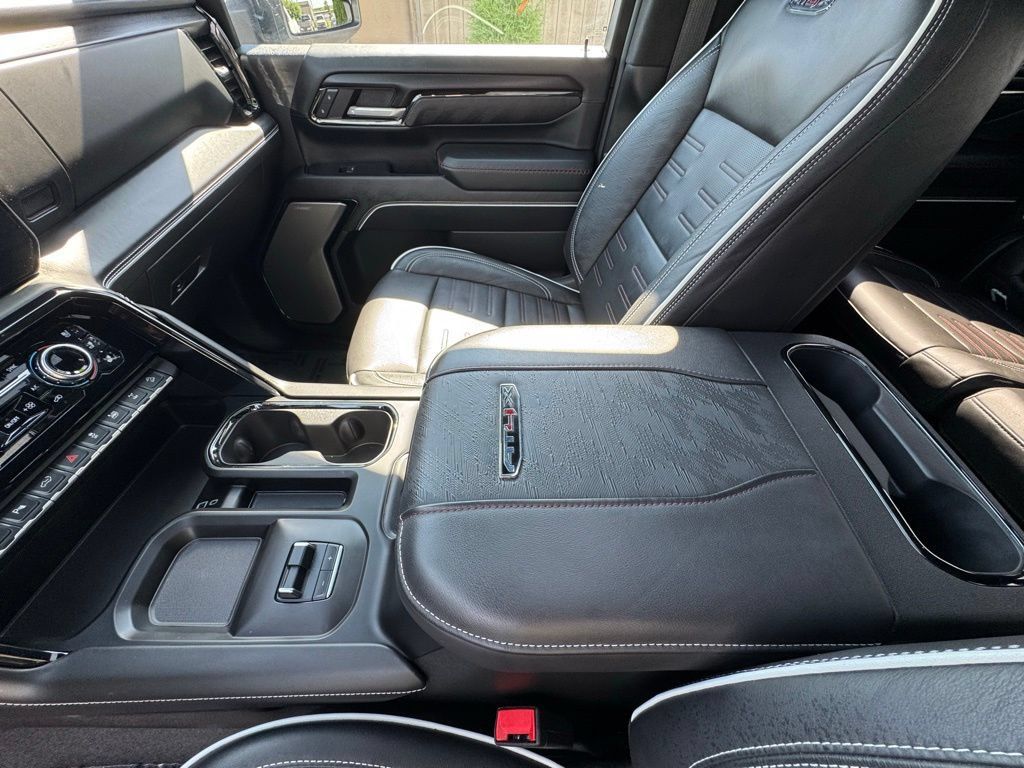Used 2025 GMC Sierra 2500 AT4X w/ AT4X AEV Edition AWD/4WD image 24