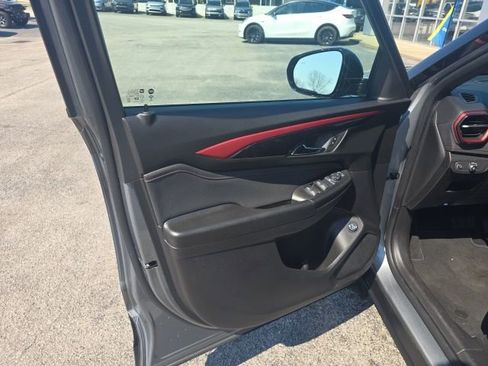 Used 2025 Chevrolet TrailBlazer RS w/ Convenience Package image 11