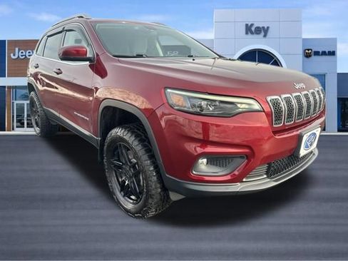 Used 2020 Jeep Cherokee Latitude Plus w/ Cold Weather Group AWD/4WD image 8