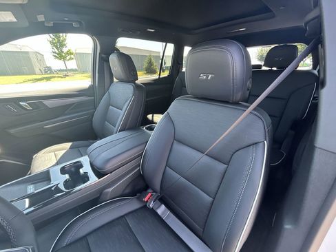 New 2026 Buick Enclave Sport Touring w/ Power Package image 21