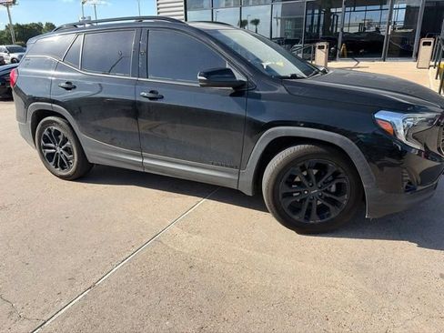 Used 2021 GMC Terrain SLT w/ Elevation Edition FWD image 7