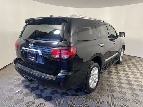 Used 2021 Toyota Sequoia Platinum image 8