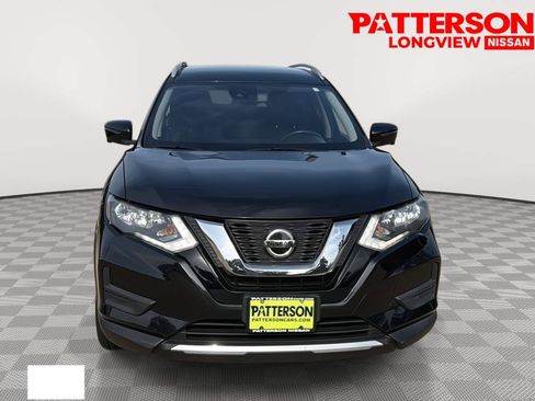 Used 2019 Nissan Rogue SV w/ Premium Package FWD image 3