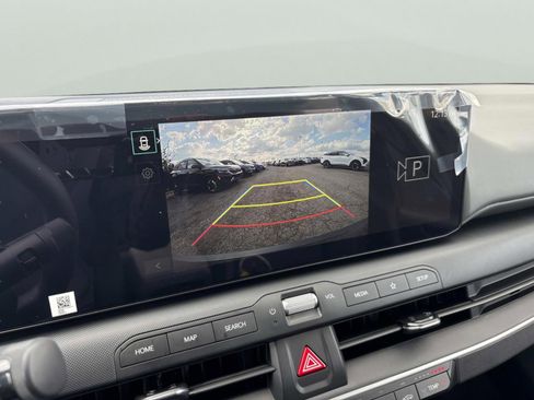 New 2025 Kia K4 LX image 26