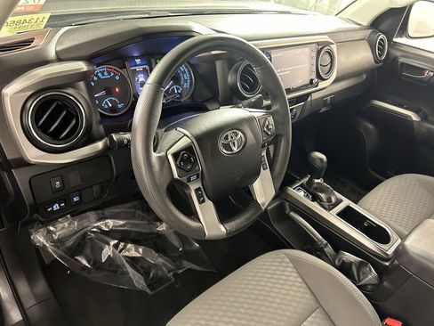 Used 2022 Toyota Tacoma SR5 image 11