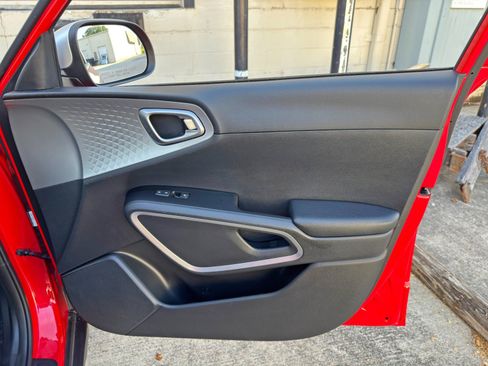 Used 2021 Kia Soul X-Line FWD image 35