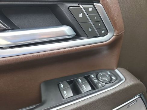 Used 2025 GMC Sierra 2500 Denali w/ Denali Reserve Package AWD/4WD image 24