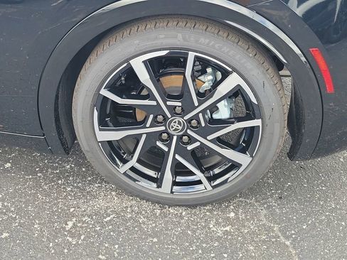 New 2026 Toyota Prius Plug-In Hybrid image 5