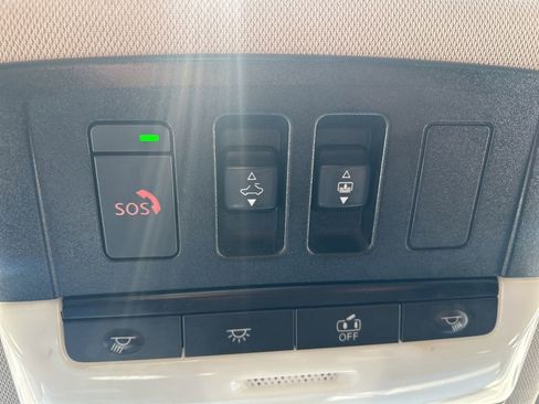 Certified 2025 Nissan Rogue SV w/ SV Premium Package image 18