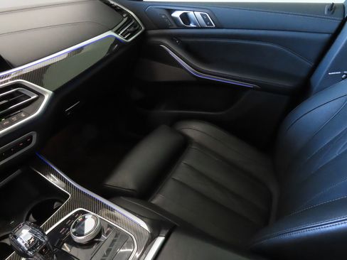Used 2021 BMW X5 M50i w/ Executive Package image 22