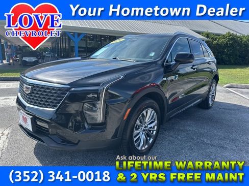 Used 2024 Cadillac XT4 Premium Luxury image 1