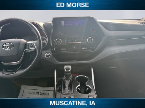 Used 2024 Toyota Highlander XSE AWD/4WD image 11