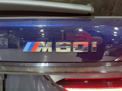 Certified 2025 BMW X7 M60i AWD/4WD image 9