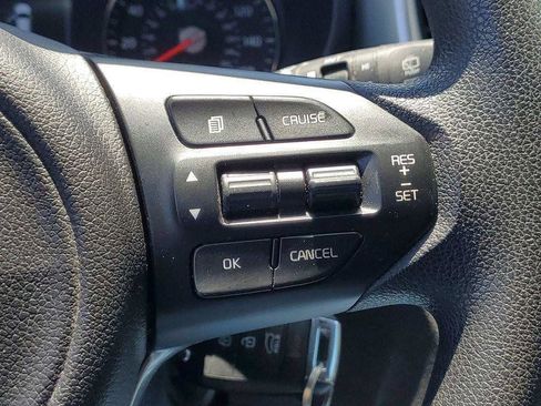 Used 2016 Kia Sorento AWD image 9