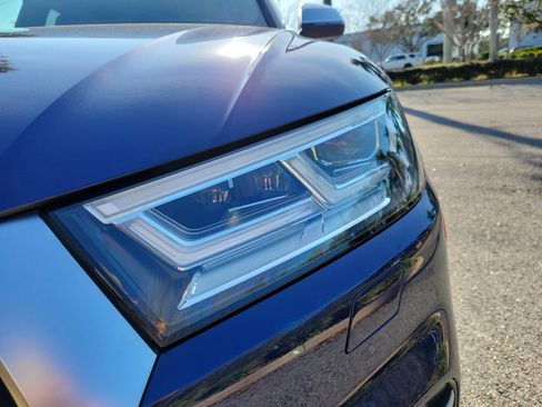 Used 2018 Audi SQ5 Prestige w/ Prestige Package image 9