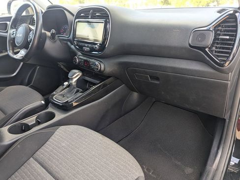 Used 2022 Kia Soul GT-Line image 10