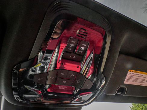 Used 2024 Alfa Romeo Giulia Veloce image 27