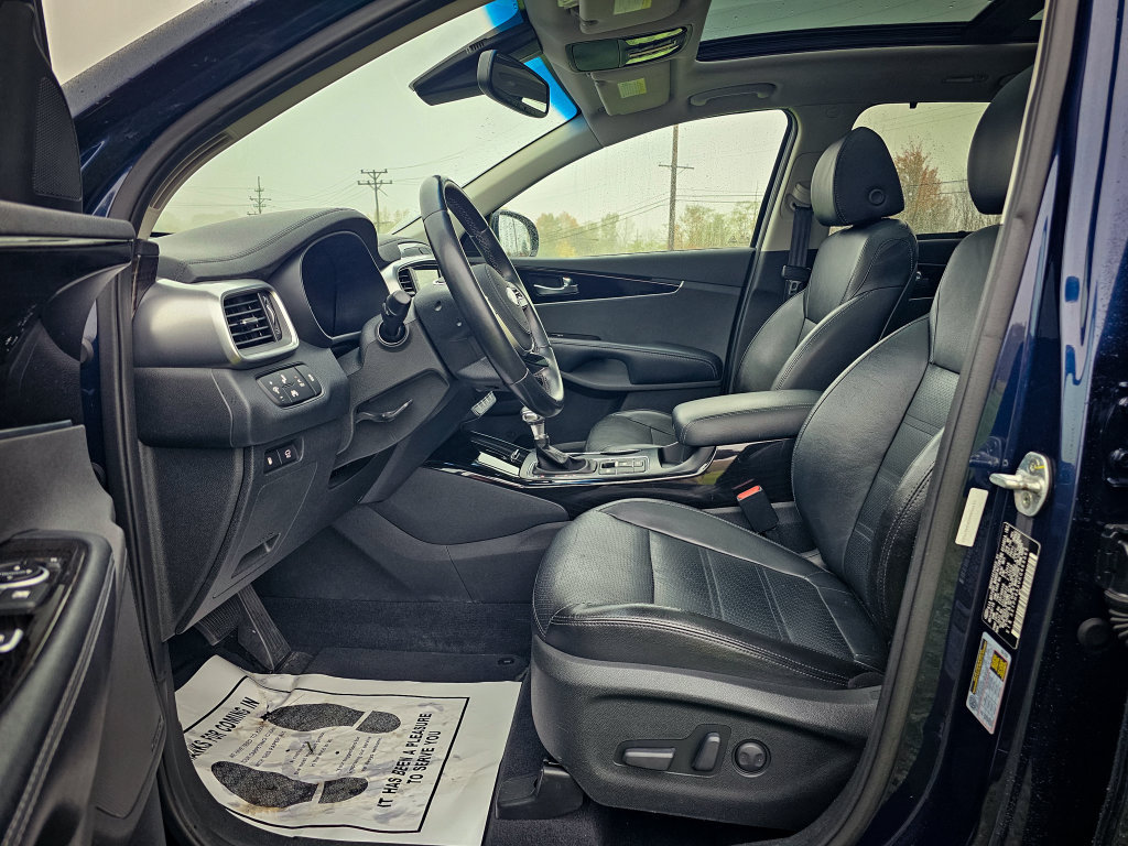 Used 2019 Kia Sorento EX w/ EX Touring Package FWD image 11