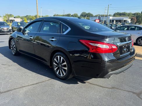 Used 2017 Nissan Altima 2.5 SL FWD image 5