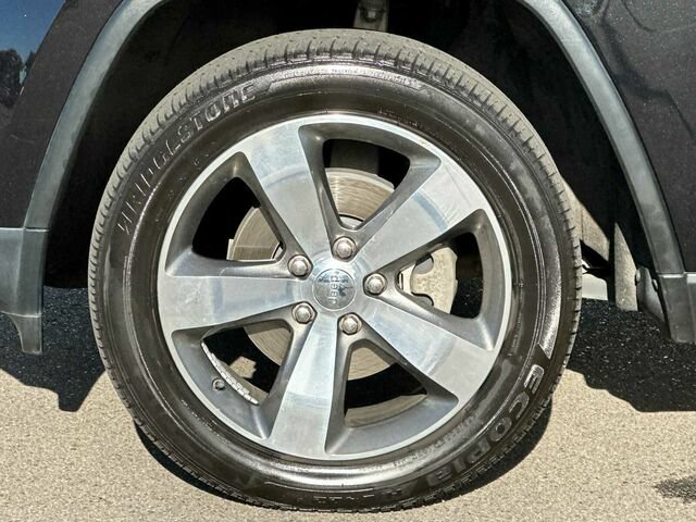 Used 2016 Jeep Grand Cherokee Limited w/ Trailer Tow Group IV AWD/4WD image 35