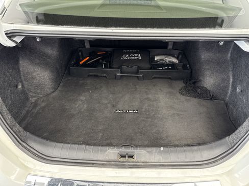 Used 2023 Nissan Altima 2.5 SV image 17