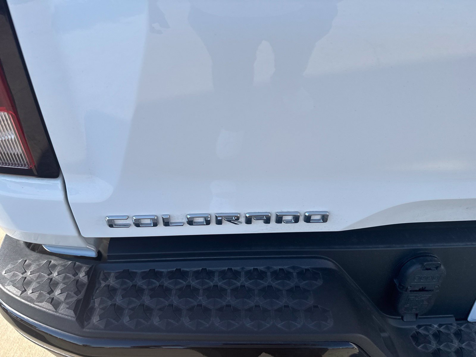 Used 2025 Chevrolet Colorado ZR2 w/ Technology Package AWD/4WD image 19