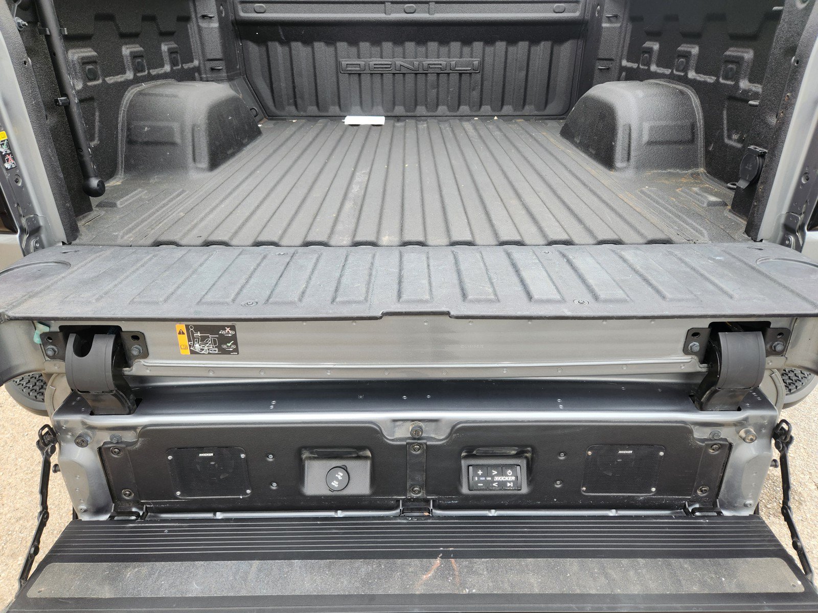 Used 2020 GMC Sierra 1500 Denali w/ Technology Package AWD/4WD image 25