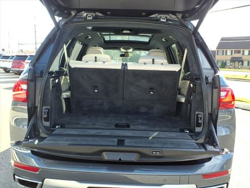 Used 2019 BMW X7 xDrive50i w/ Premium Package image 9