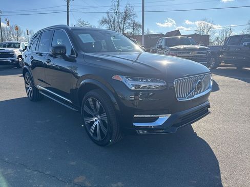 Used 2024 Volvo XC90 B5 Plus w/ Protection Package Premier image 7