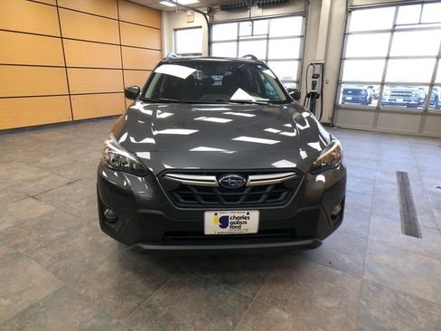 Used 2021 Subaru Crosstrek 2.0i Premium image 2